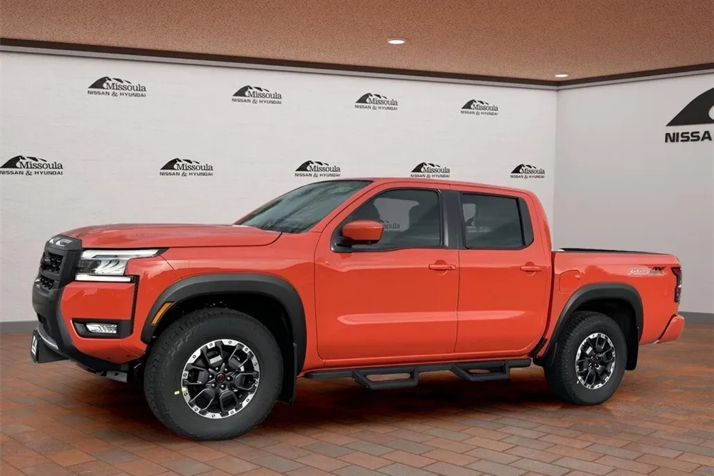 2025 Nissan Frontier PRO-4X photo 1