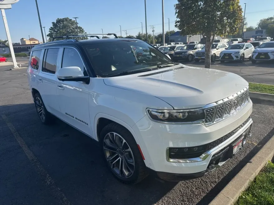2022 Jeep Grand Wagoneer III photo 1