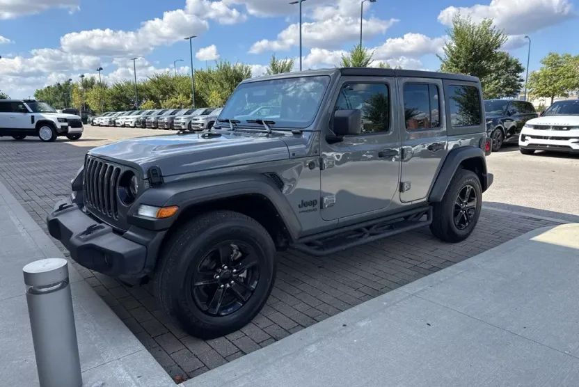2022 Jeep Wrangler Unlimited Sport Altitude photo 1