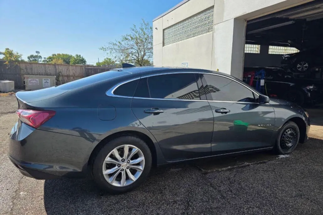 2019 Chevrolet Malibu 1LT photo 1