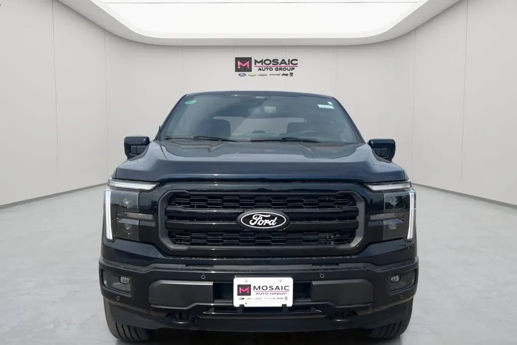 2025 Ford F-150 Lariat photo 1