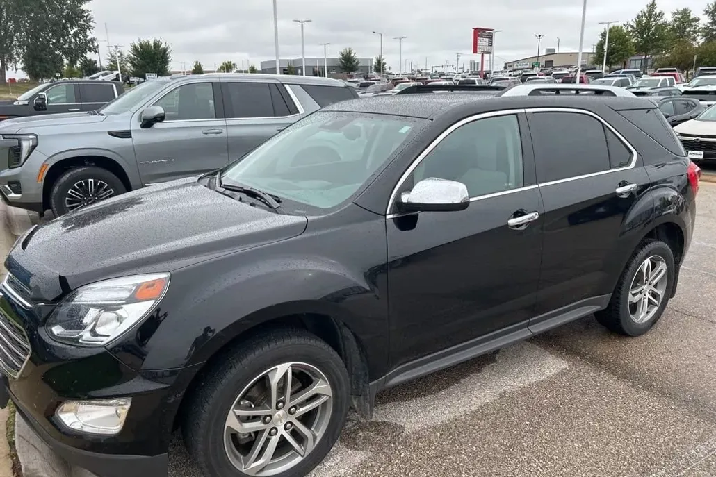 2016 Chevrolet Equinox LTZ photo 1