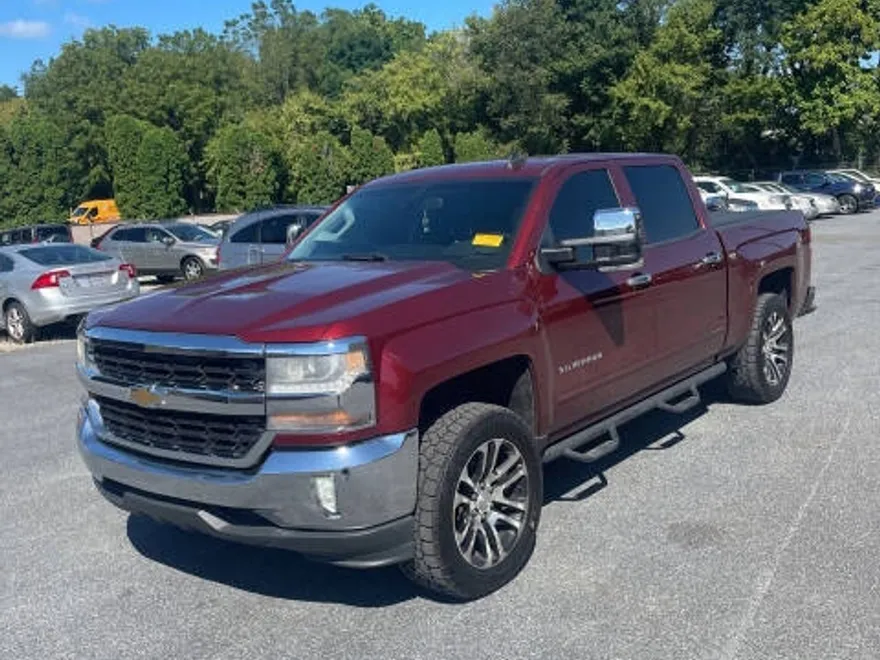 2016 Chevrolet Silverado 1500 LT photo 1
