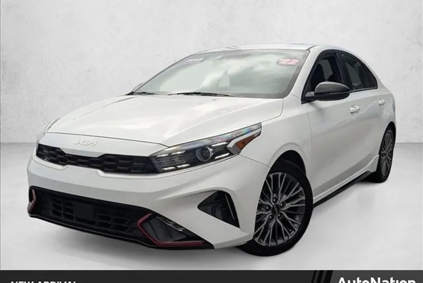 2022 Kia Forte GT-Line photo 1
