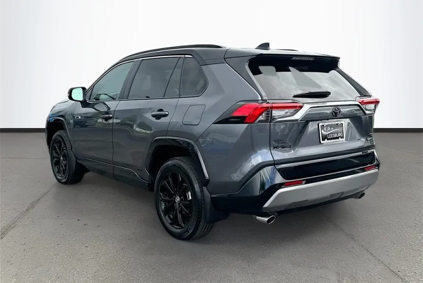 2025 Toyota RAV4 Hybrid XSE photo 1