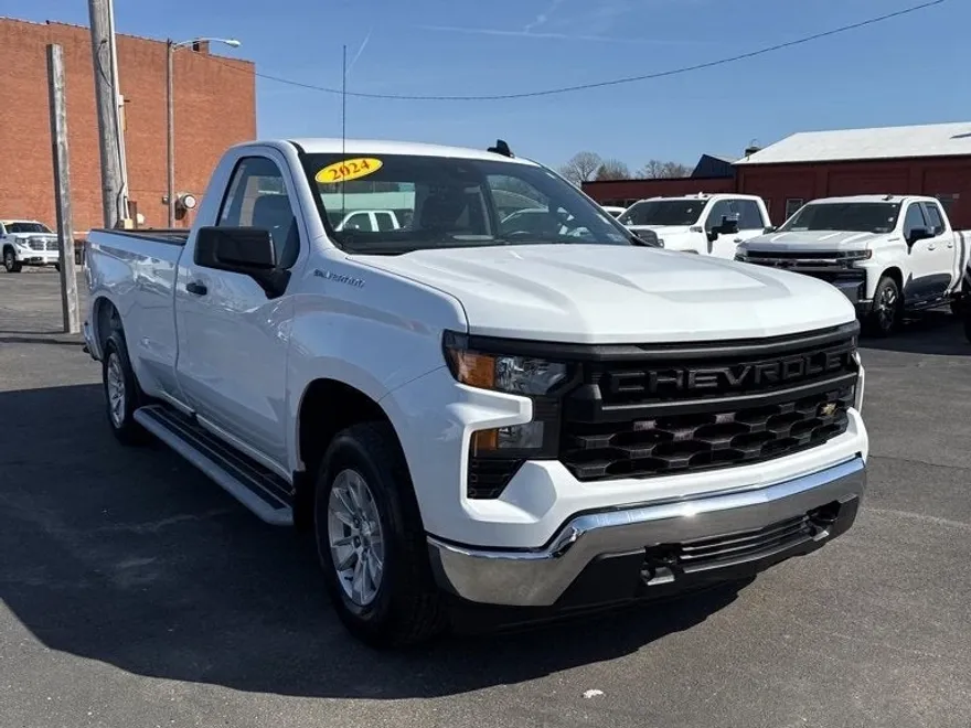 2024 Chevrolet Silverado 1500 photo 1