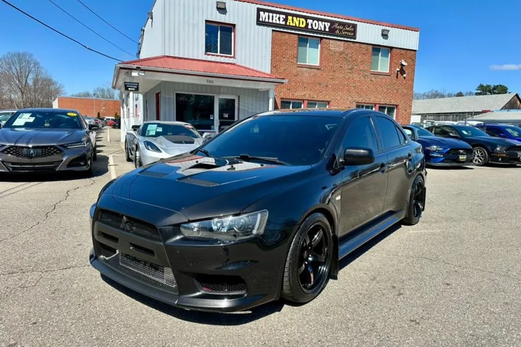 2013 Mitsubishi Lancer Evolution GSR photo 1