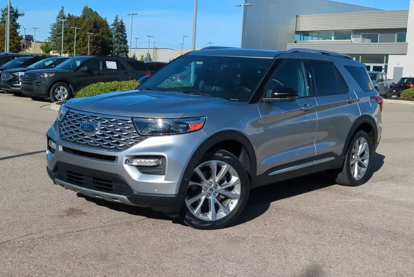 2021 Ford Explorer Platinum photo 1