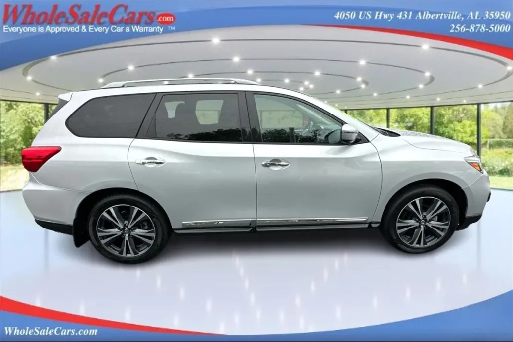 2020 Nissan Pathfinder Platinum photo 1