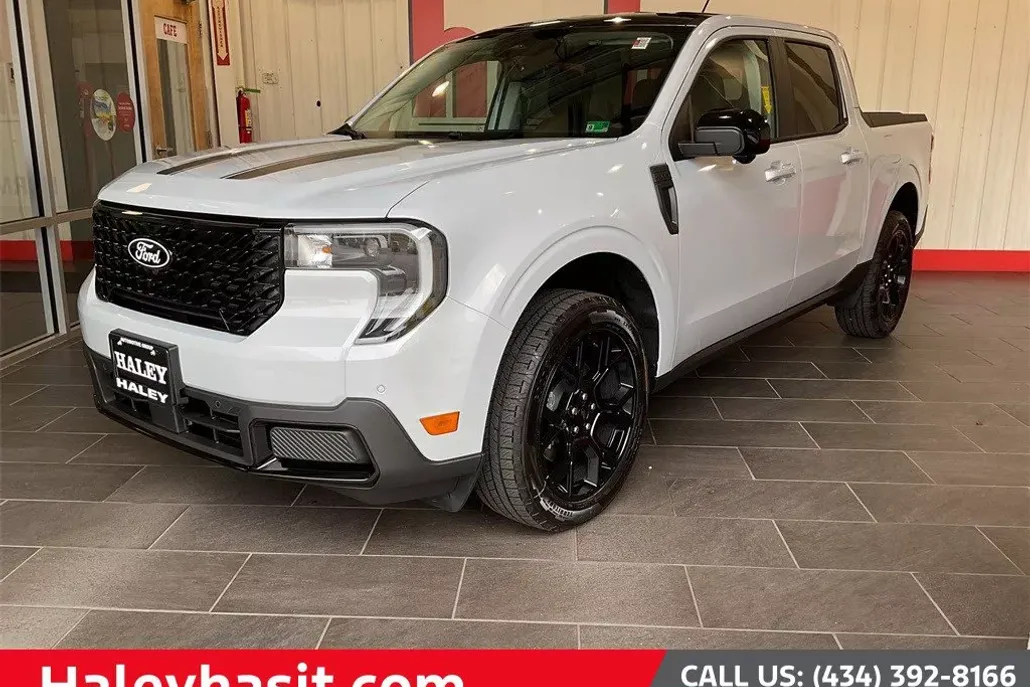2025 Ford Maverick Lariat photo 1