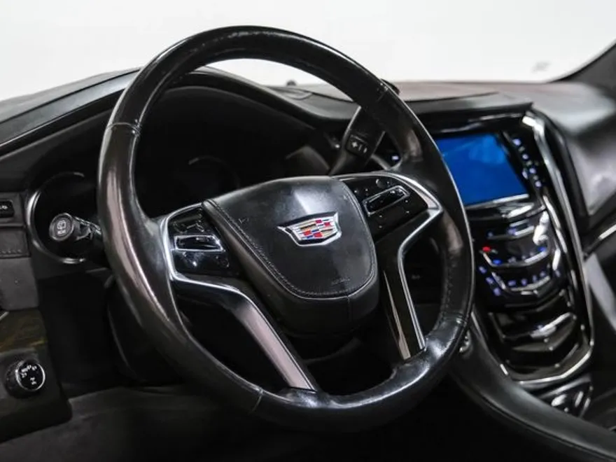 2020 Cadillac Escalade Platinum photo 10