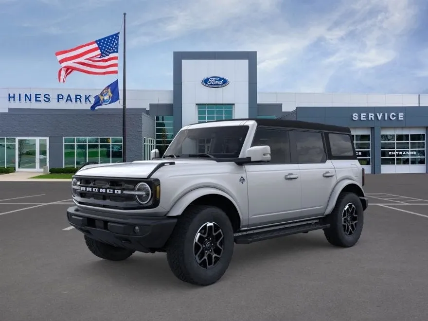 2024 Ford Bronco Outer Banks photo 1