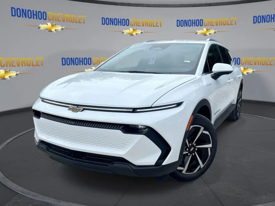 2026 Chevrolet Equinox EV 1LT photo 1
