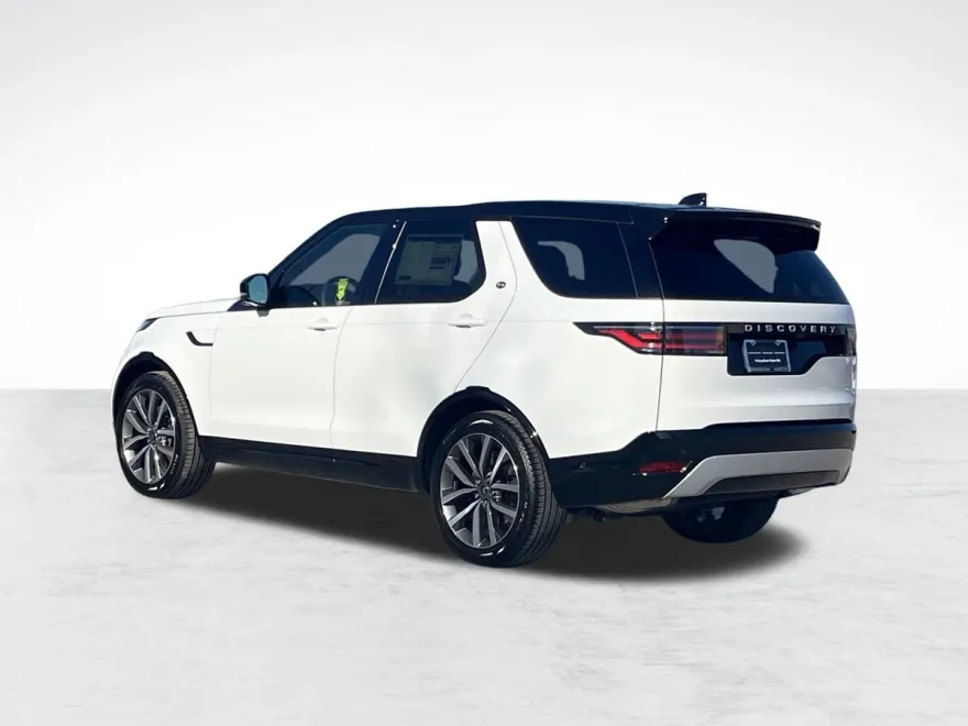 2025 Land Rover Discovery Metropolitan Edition photo 1