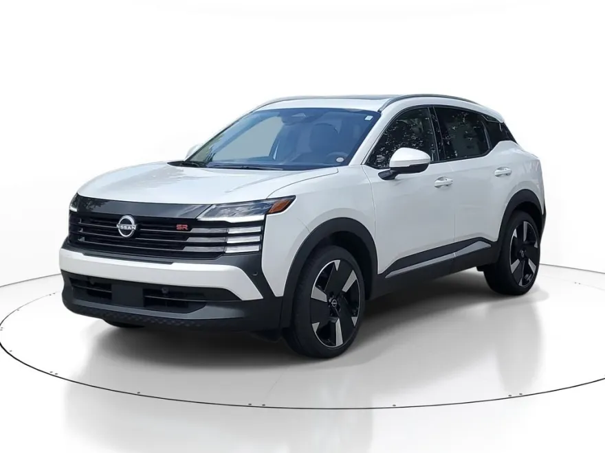 2025 Nissan Kicks SR photo 1