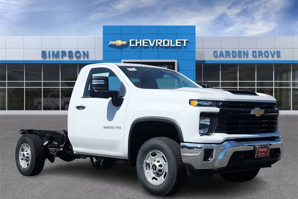 2024 Chevrolet Silverado 2500HD photo 1