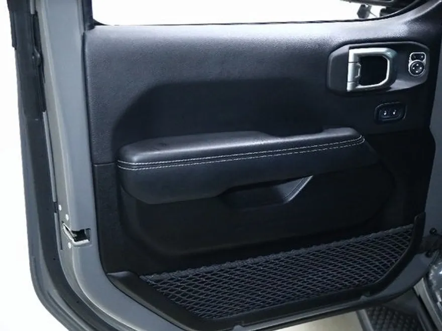 2022 Jeep Wrangler Unlimited Sahara High Altitude 4xe photo 16