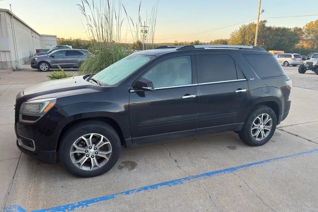 2013 Gmc Acadia SLT photo 1