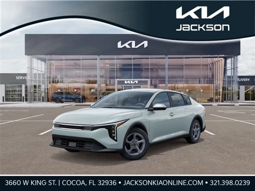 2025 Kia K4 LXS photo 1