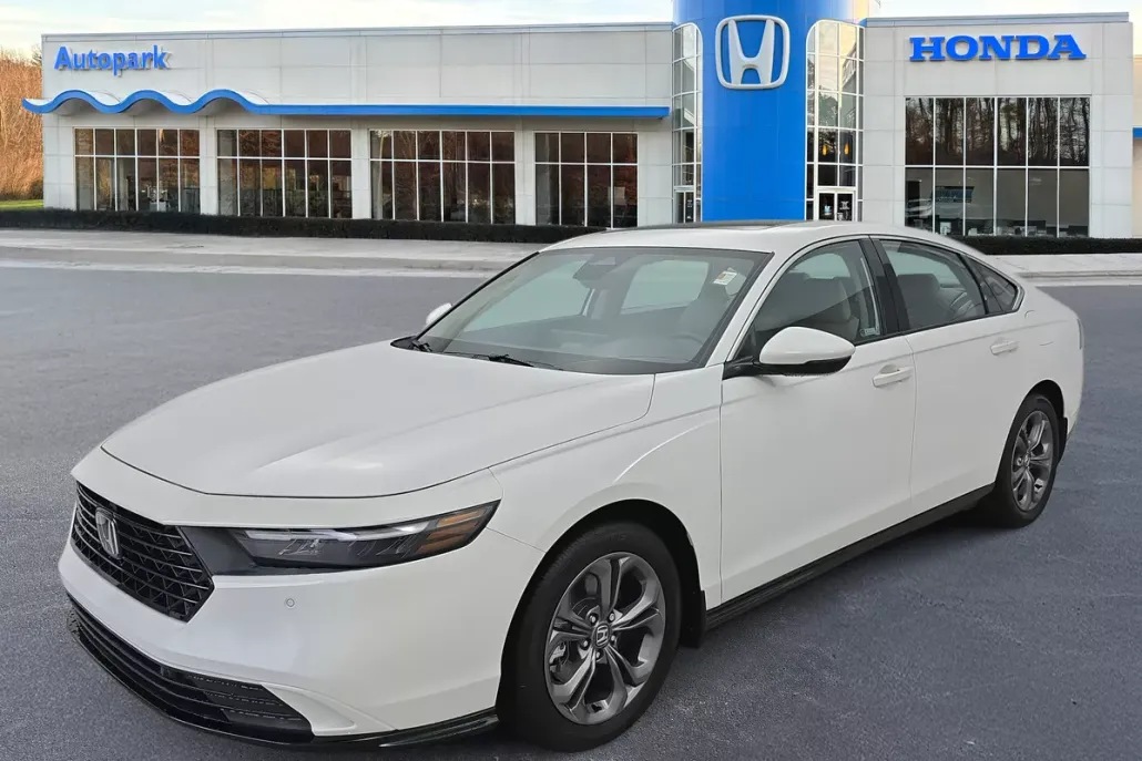 2023 Honda Accord Hybrid EX-L photo 1
