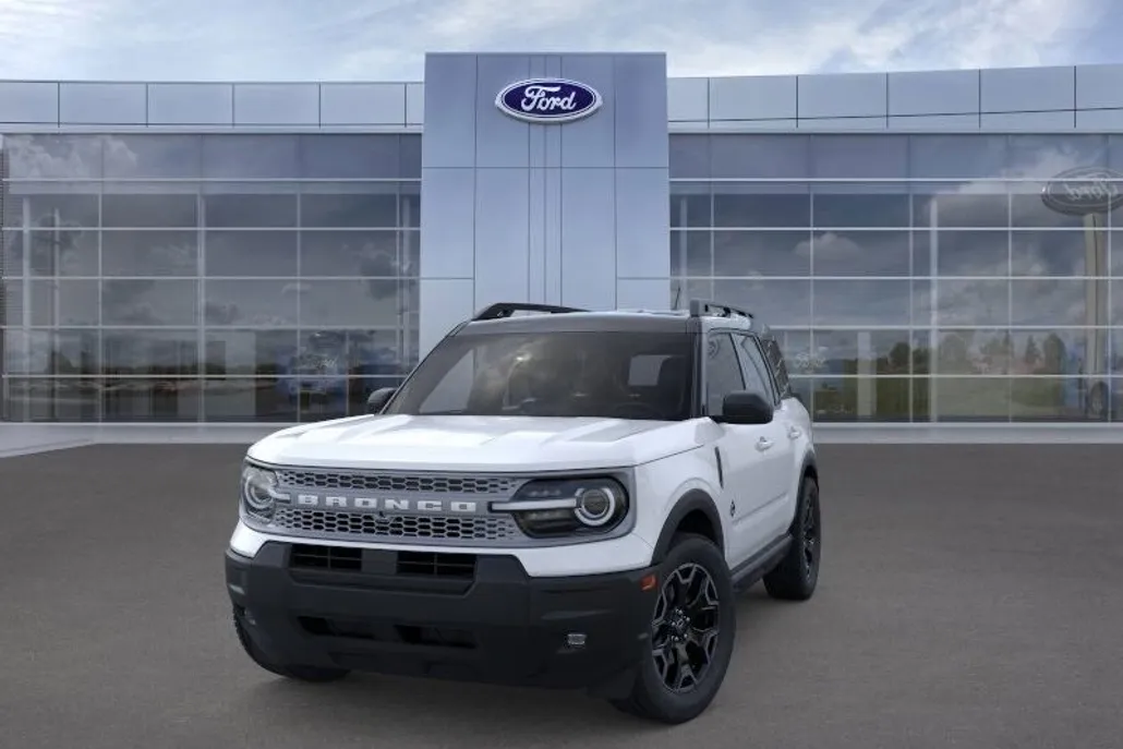 2025 Ford Bronco Sport Outer Banks photo 1