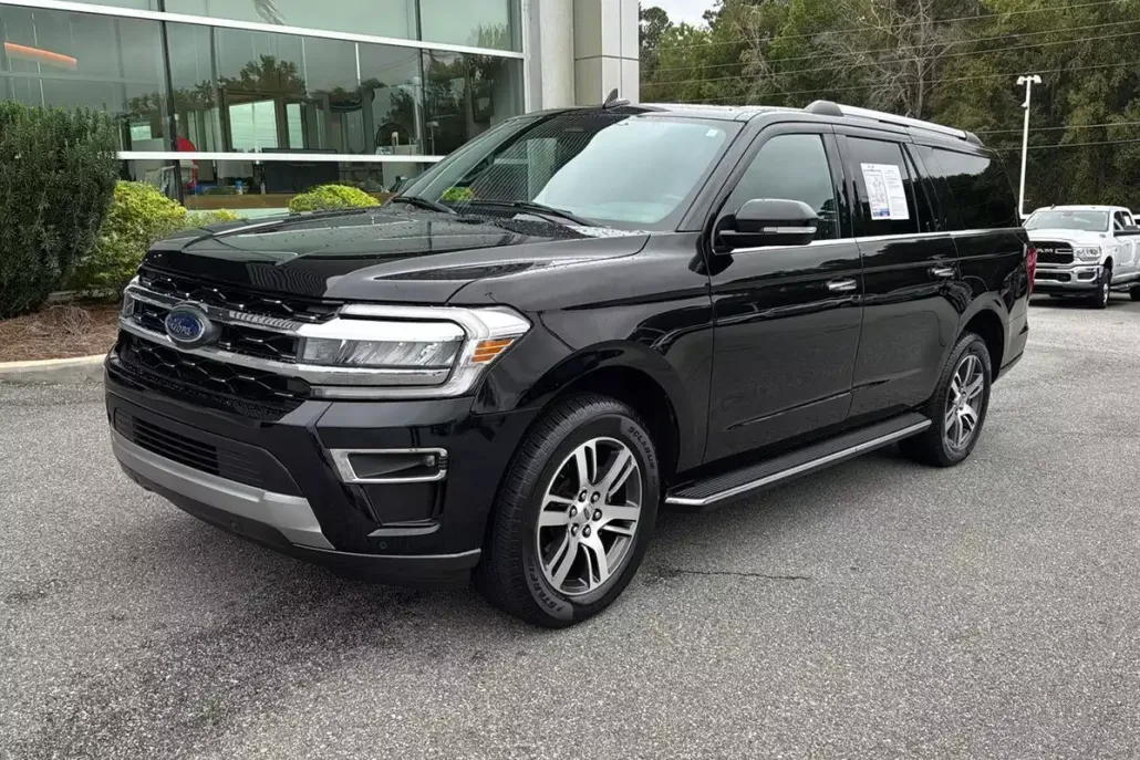 2023 Ford Expedition MAX Limited photo 1