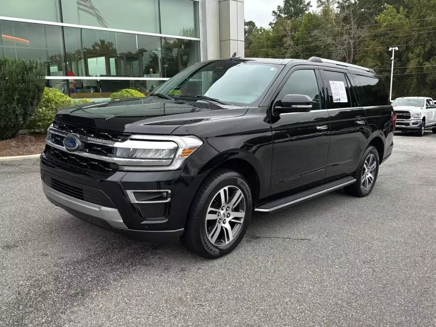 2023 Ford Expedition MAX Limited photo 1