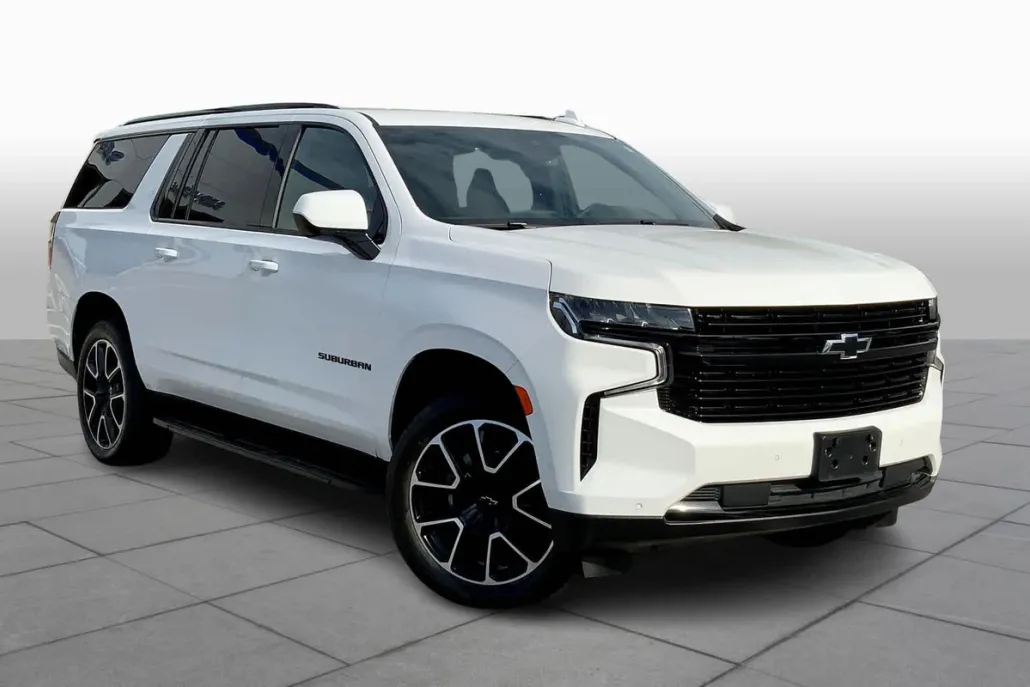 2024 Chevrolet Suburban RST photo 1
