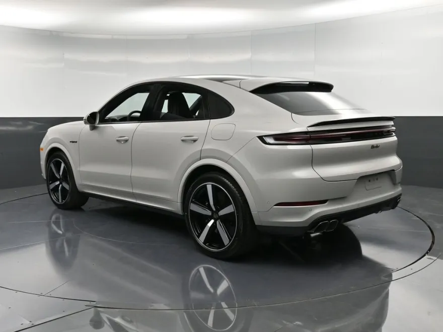 2026 Porsche Cayenne E-Hybrid Coupe photo 1