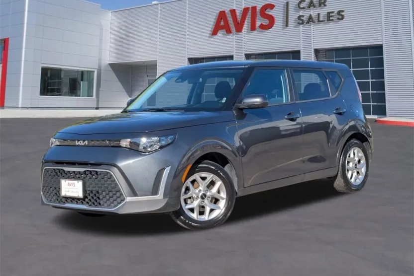 2024 Kia Soul LX photo 1