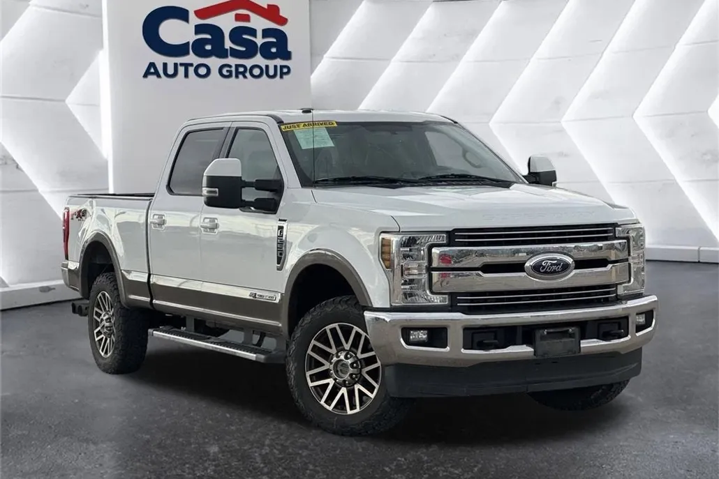 2018 Ford F-250 Lariat photo 1
