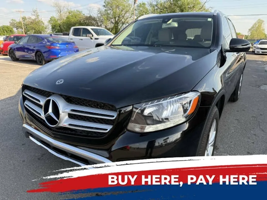 2018 Mercedes Benz GLC 300 photo 1