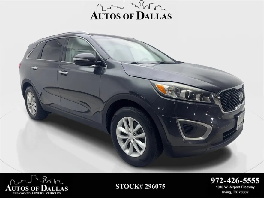 2017 Kia Sorento LX photo 1