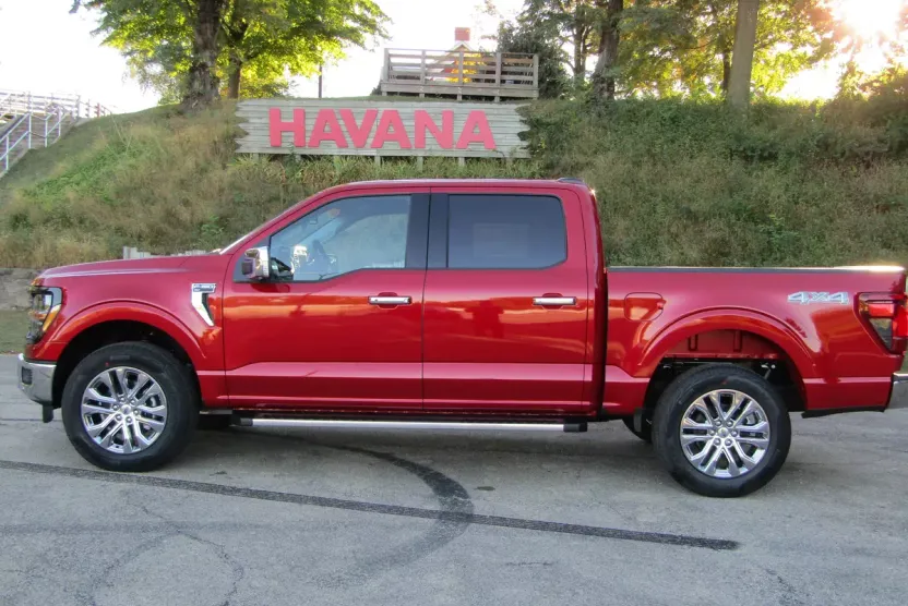 2025 Ford F-150 XLT photo 1