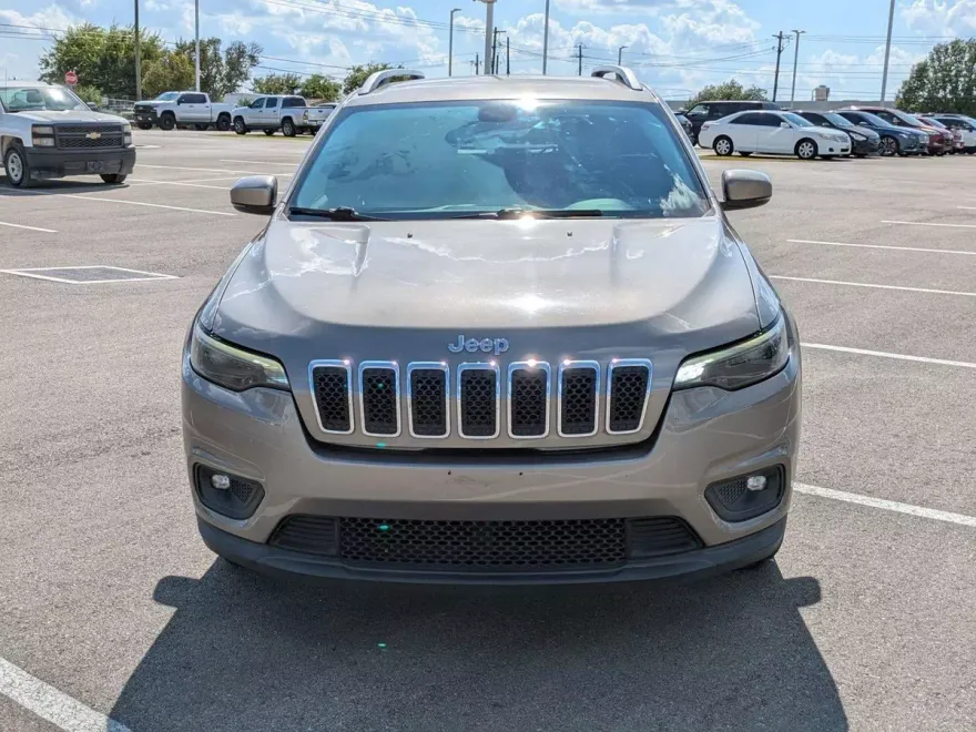 2019 Jeep Cherokee Latitude photo 1