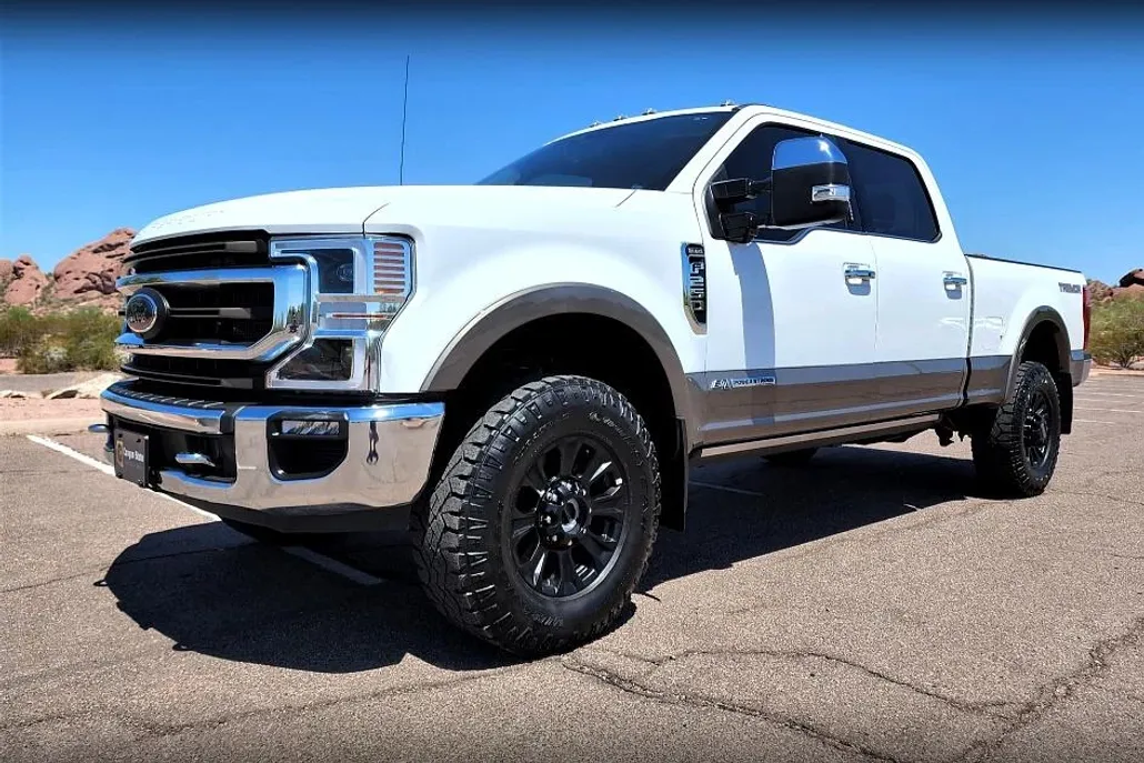 2021 Ford F-250 King Ranch Tremor photo 1