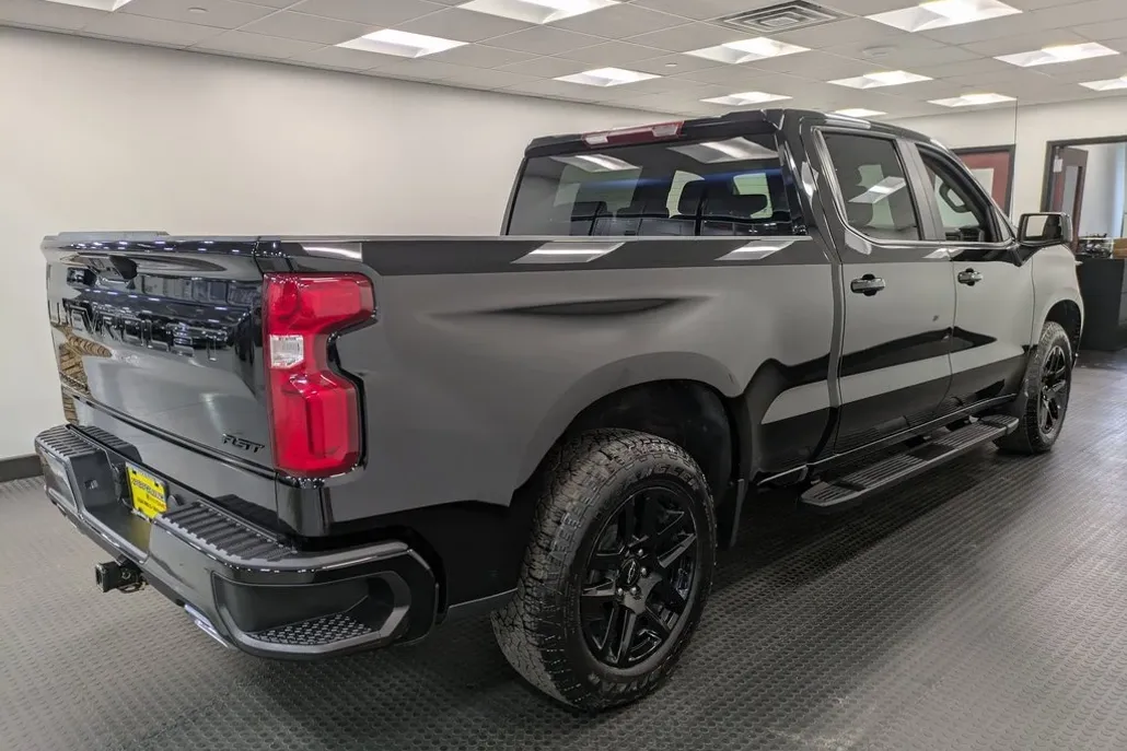 2023 Chevrolet Silverado 1500 RST photo 1