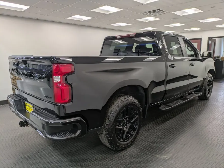 2023 Chevrolet Silverado 1500 RST photo 1