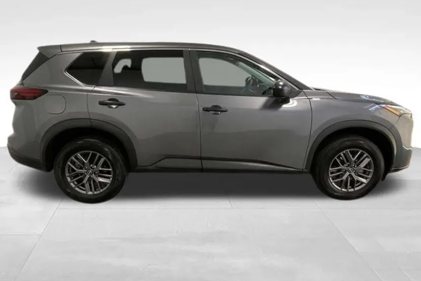 2024 Nissan Rogue S photo 1