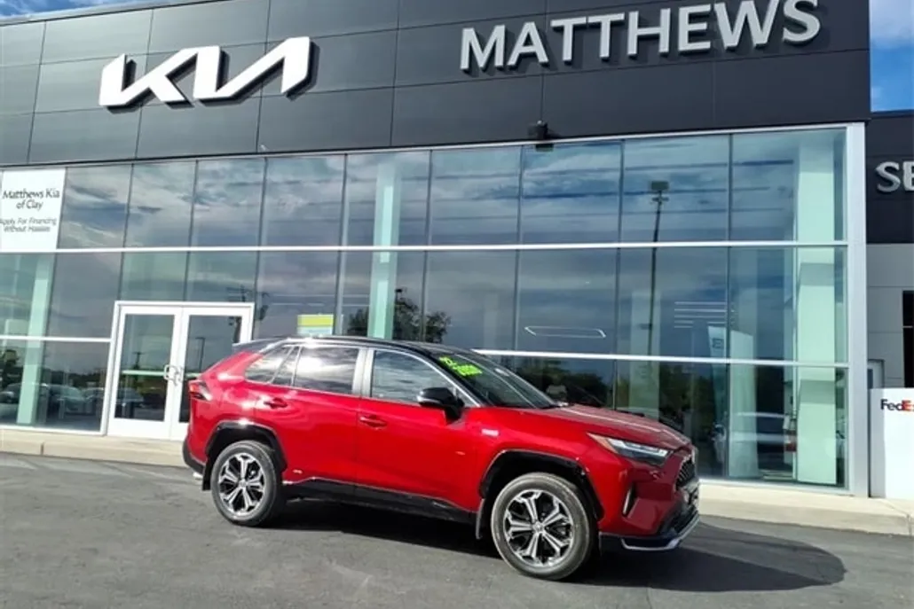 2022 Toyota RAV4 Prime XSE photo 1