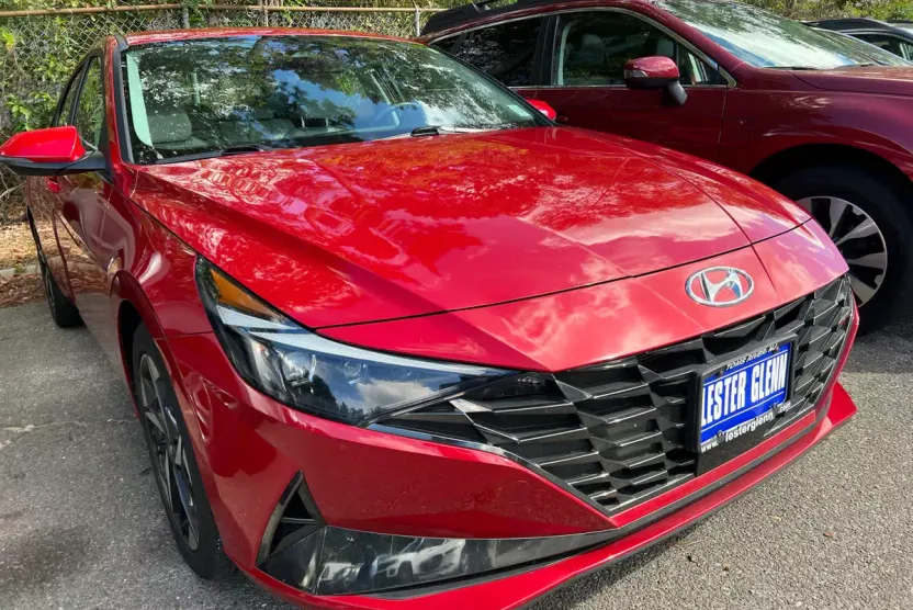 2023 Hyundai Elantra Limited photo 1