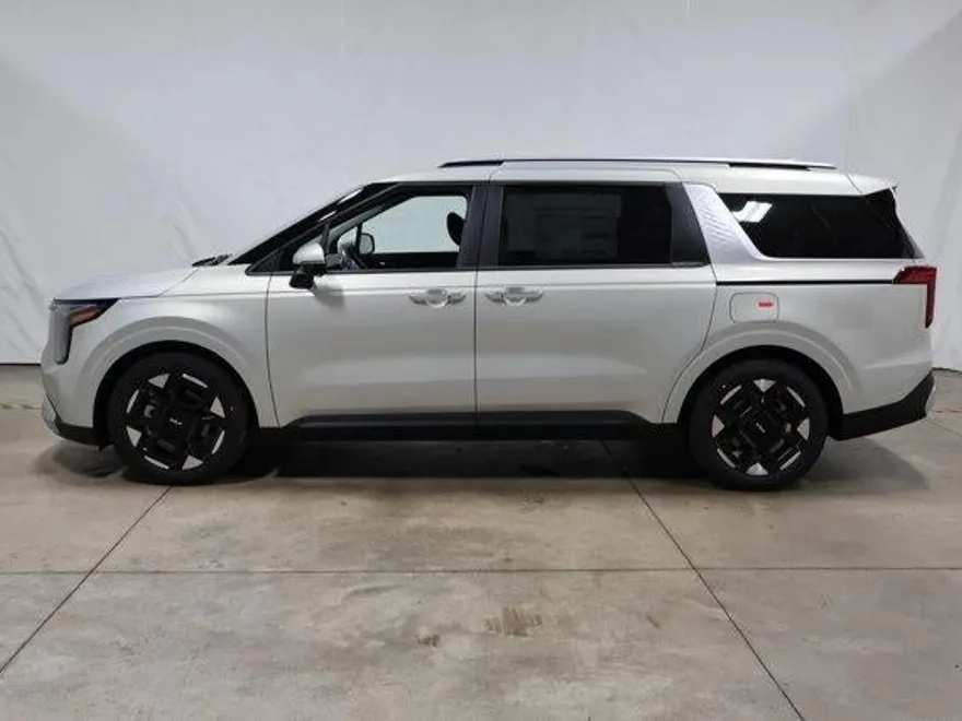 2026 Kia Carnival EX photo 1