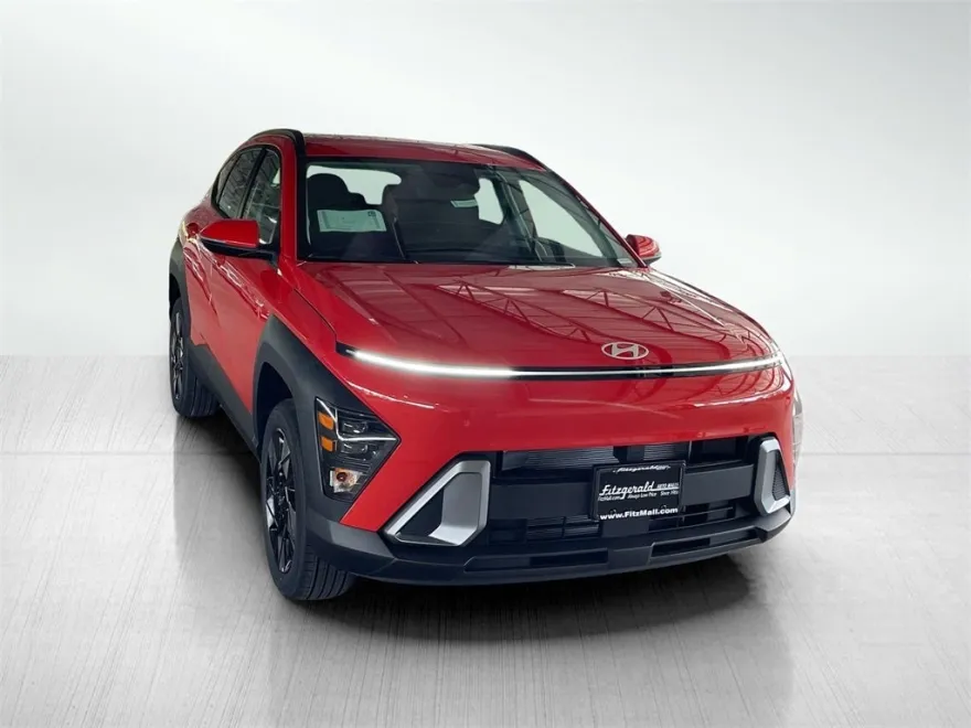2025 Hyundai Kona SEL photo 1