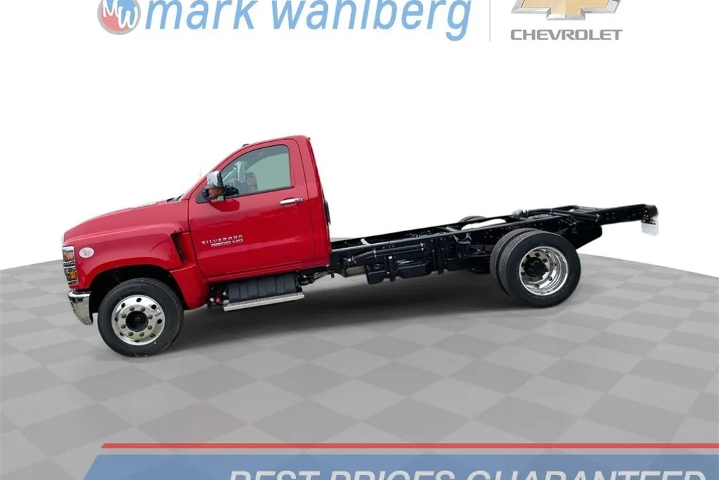 2024 Chevrolet Silverado 6500HD Work Truck photo 1