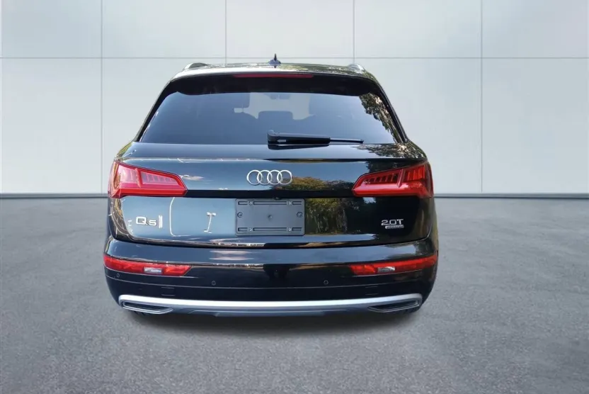 2018 Audi Q5 Premium Plus photo 1