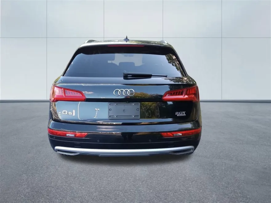 2018 Audi Q5 Premium Plus photo 1
