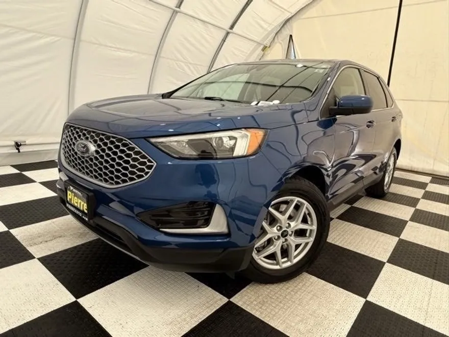 2024 Ford Edge SEL photo 1