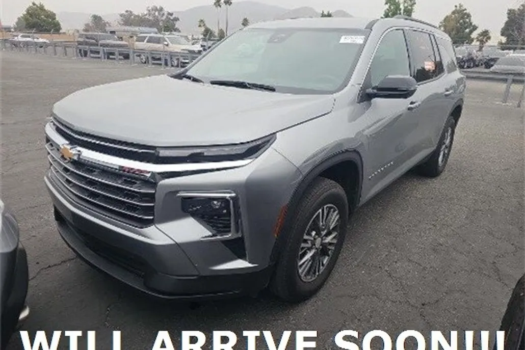 2024 Chevrolet Traverse photo 1