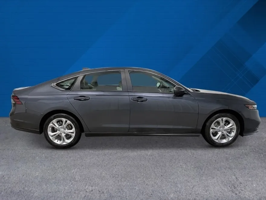 2025 Honda Accord LX photo 1