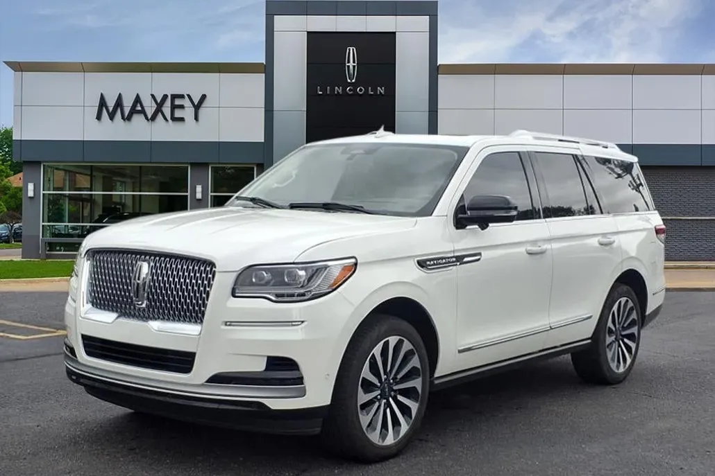 2023 Lincoln Navigator Reserve photo 1